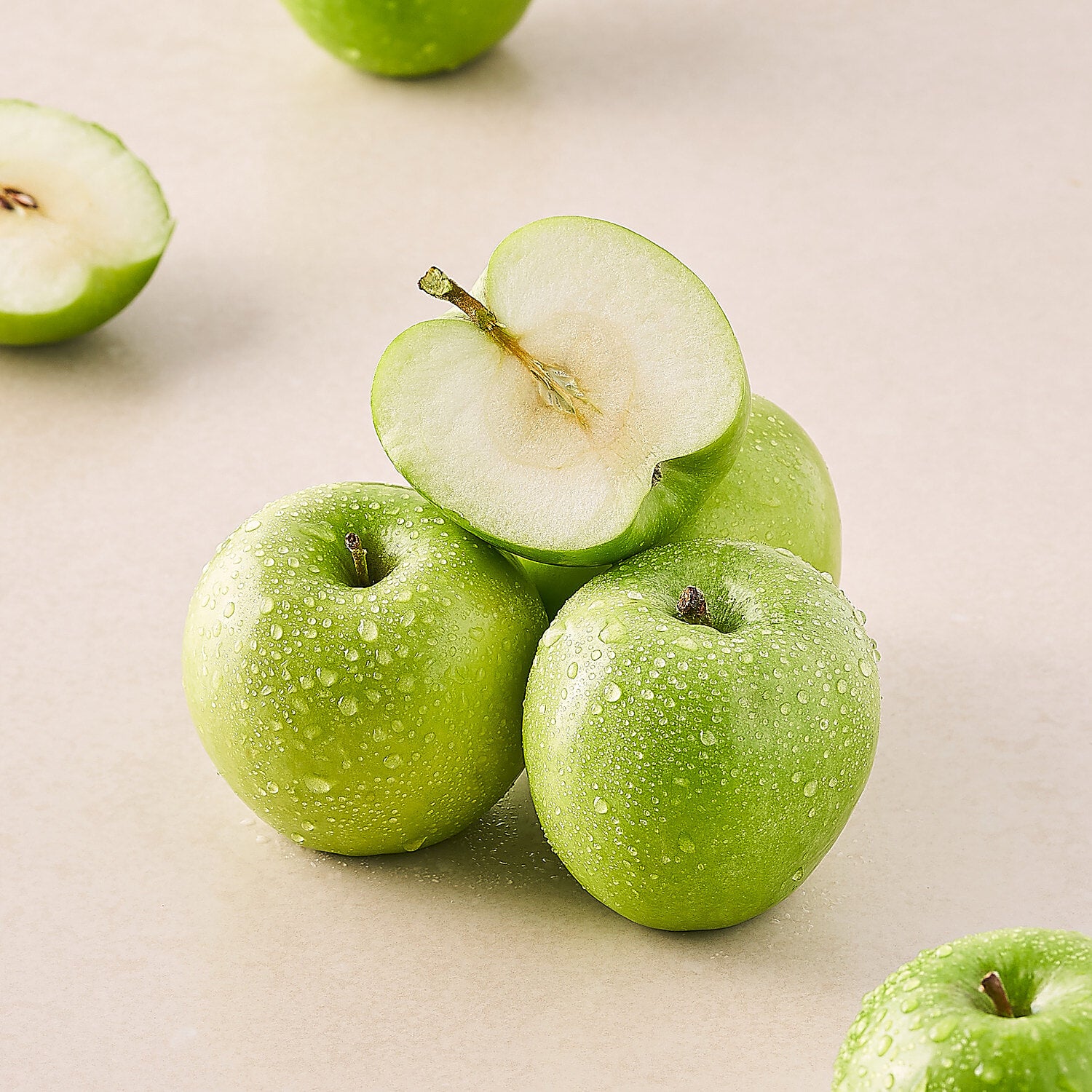 Green Apple (Malus domestica)