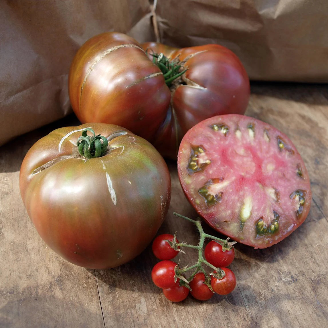 Ananas Noir Bi-Color Tomato Seeds – Unique Sweet-Smoky Flavor Heirloom